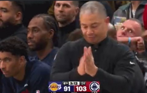 pp电子试玩-互搞心态~东契奇造犯规罚球不中 泰伦·卢起身鼓掌