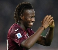 罗马诺：都灵续约球队20岁边锋恩杰，新约到2029年并附带续约选项