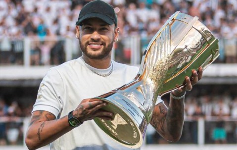 内马尔2025年回巴西 到老东家桑托斯踢球？